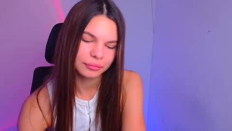 Snapshot of stasy_milk chatting on December 7, 2024, 6:48 pm Stasy online show from December 7, 2024, 6:48 pm