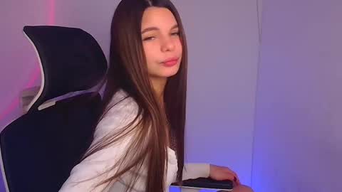 Snapshot of stasy_milk chatting on December 24, 2024, 6:44 am Stasy online show from December 24, 2024, 6:44 am