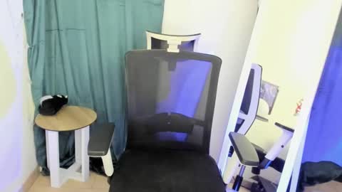 Snapshot of stasy_milk chatting on March 9, 2025, 5:06 pm Stasy online show from March 9, 2025, 5:06 pm