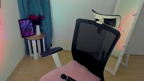 Snapshot of stasy_milk chatting on February 6, 2026, 8:18 am Stasy online show from February 6, 2026, 8:18 am