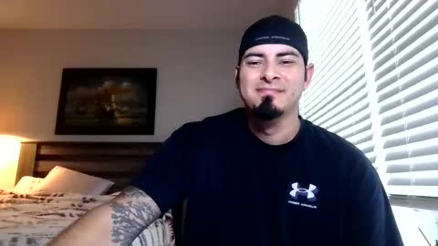 Snapshot of stayandplay23 chatting on October 5, 2025, 5:44 pm stayandplay23 online show from October 5, 2025, 5:44 pm