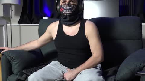 Snapshot of stayin_hard chatting on December 21, 2025, 12:07 am stayin hard online show from December 21, 2025, 12:07 am