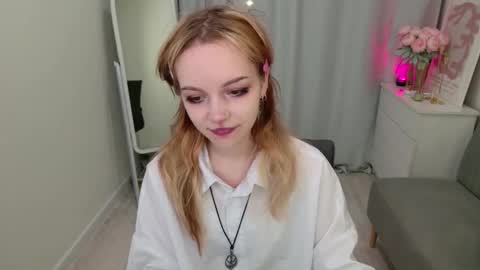 MONICA online show from September 26, 2025, 1:48 pm