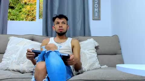 Snapshot of stebansilv_ chatting on May 25, 2026, 11:27 am Steban online show from May 25, 2026, 11:27 am
