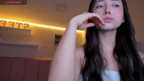 Snapshot of stefaagomez chatting on March 6, 2025, 5:22 pm Stefa Gomez online show from March 6, 2025, 5:22 pm