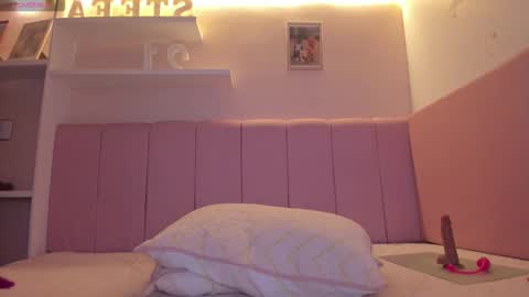 Stefa Gomez  online show from March 22, 2026, 12:08 pm