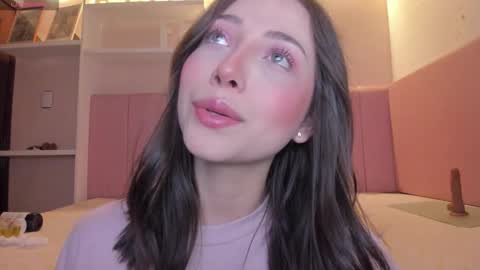 Stefa Gomez  online show from March 27, 2026, 12:16 pm