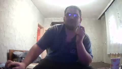 Snapshot of stefan90pt chatting on December 7, 2024, 9:50 am Stefan online show from December 7, 2024, 9:50 am