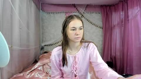 Snapshot of stefan_leila_bambi chatting on May 25, 2026, 3:40 pm stefan_leila_bambi online show from May 25, 2026, 3:40 pm
