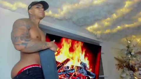 Snapshot of stefan_macallan chatting on January 12, 2026, 11:43 pm Macallan online show from January 12, 2026, 11:43 pm