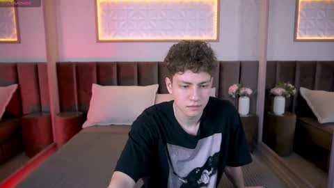 Snapshot of stefanbev chatting on February 11, 2026, 7:30 pm Esrefan online show from February 11, 2026, 7:30 pm