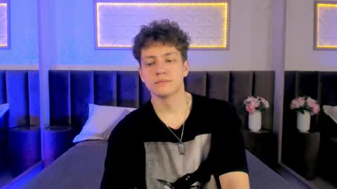 Snapshot of stefanbev chatting on February 26, 2026, 7:35 pm Esrefan online show from February 26, 2026, 7:35 pm