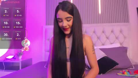 Stefani  online show from May 27, 2026, 8:17 pm