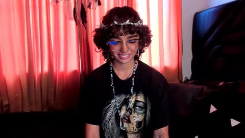Snapshot of stefania_paz chatting on October 22, 2025, 9:14 pm Stefania online show from October 22, 2025, 9:14 pm