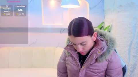 Snapshot of stefania_tp chatting on April 2, 2026, 12:03 pm Stefania tp 730am - 1400 pm online show from April 2, 2026, 12:03 pm