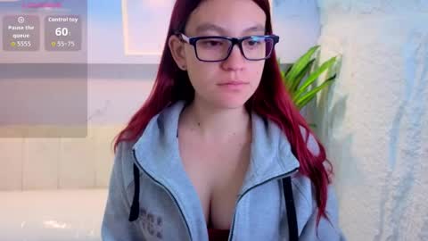 Snapshot of stefania_tp chatting on April 7, 2026, 12:05 pm Stefania tp 730am - 1400 pm online show from April 7, 2026, 12:05 pm