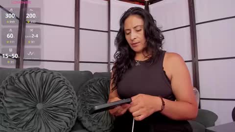 Snapshot of stefaniadiazz_ chatting on February 12, 2026, 4:46 pm Stafania 3 online show from February 12, 2026, 4:46 pm