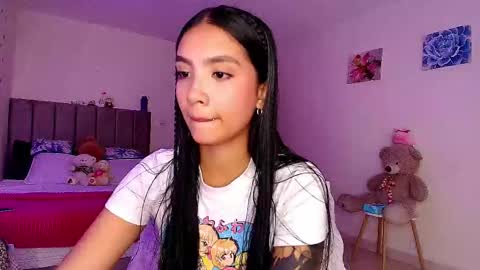 Snapshot of stefanny_pllus chatting on March 17, 2026, 8:34 pm Im MiaIts my first day here online show from March 17, 2026, 8:34 pm
