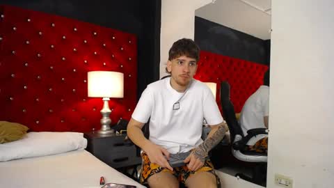 Snapshot of stefano_moretti chatting on May 17, 2026, 3:59 am S T E F A N O online show from May 17, 2026, 3:59 am