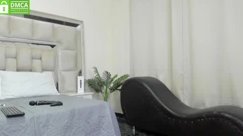 Snapshot of stefany520 chatting on March 7, 2025, 7:38 pm Stefany online show from March 7, 2025, 7:38 pm