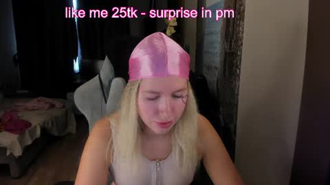 stefany_and_bettany online show from June 11, 2026, 12:03 pm