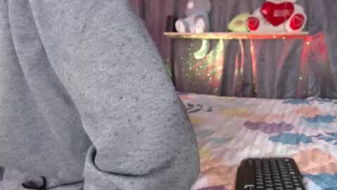 Snapshot of stefany_pablo1 chatting on November 24, 2025, 12:38 pm stefany_pablo1 online show from November 24, 2025, 12:38 pm