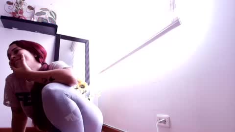 stefany_rojas online show from August 4, 2026, 7:05 pm
