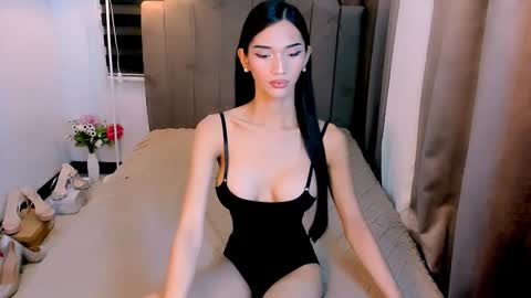 Snapshot of steffani_deluxe chatting on February 27, 2026, 3:06 am STEF online show from February 27, 2026, 3:06 am