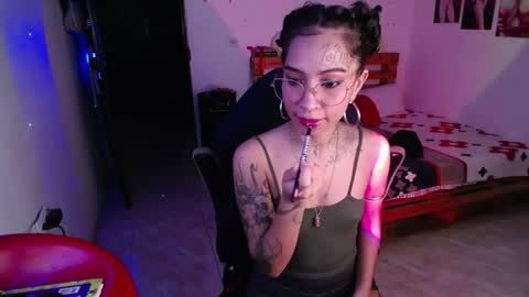 Snapshot of stefh420 chatting on November 7, 2025, 4:45 am online show from November 7, 2025, 4:45 am