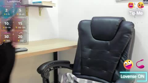 Stefy  online show from May 7, 2026, 7:41 pm