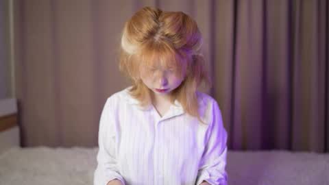 Stella online show from October 4, 2025, 11:25 pm