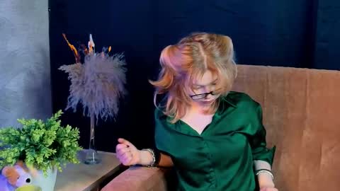 Snapshot of stela_vanila chatting on February 9, 2026, 8:24 pm Stella online show from February 9, 2026, 8:24 pm