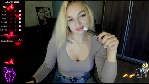 Stella  Cox online show from September 20, 2025, 5:41 am