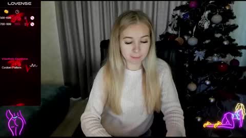 Snapshot of stella__cox chatting on December 23, 2025, 9:07 am Stella Cox online show from December 23, 2025, 9:07 am