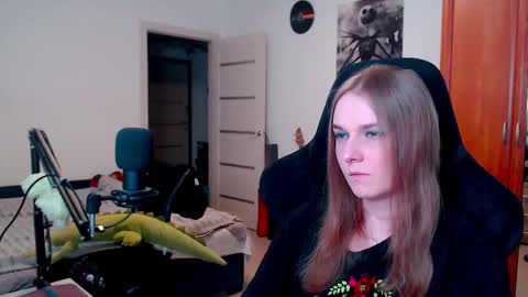 Snapshot of stella_and_carol chatting on February 24, 2025, 5:20 pm Diana online show from February 24, 2025, 5:20 pm