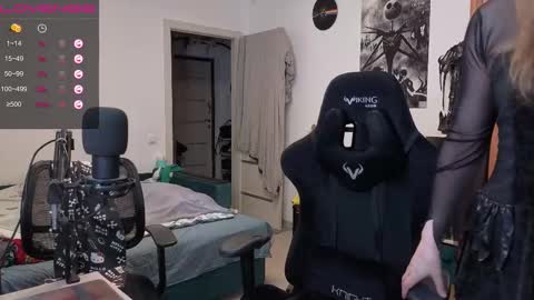 Snapshot of stella_and_carol chatting on September 16, 2025, 2:51 pm Diana online show from September 16, 2025, 2:51 pm