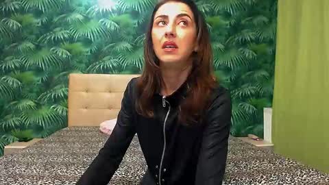 Snapshot of stella_john chatting on January 20, 2025, 5:48 am Stella John online show from January 20, 2025, 5:48 am