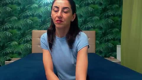 Snapshot of stella_john chatting on February 5, 2025, 6:13 am Stella John online show from February 5, 2025, 6:13 am