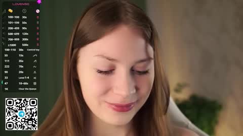 Snapshot of stella_of_steel chatting on December 19, 2025, 11:39 am Stella online show from December 19, 2025, 11:39 am