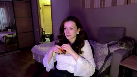 Snapshot of stella_rass chatting on May 17, 2026, 2:35 pm Stella online show from May 17, 2026, 2:35 pm