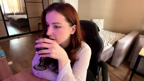 Snapshot of stella_rass chatting on May 18, 2026, 7:25 am Stella online show from May 18, 2026, 7:25 am