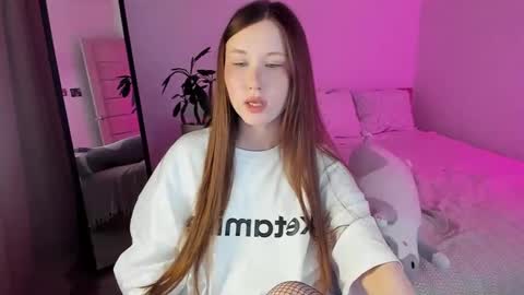 Snapshot of stella_sunny chatting on February 28, 2025, 12:10 am stella_sunny online show from February 28, 2025, 12:10 am