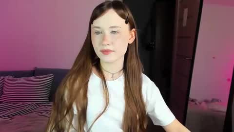 Snapshot of stella_sunny chatting on October 19, 2025, 1:39 am stella_sunny online show from October 19, 2025, 1:39 am