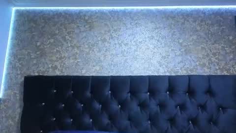 Estella online show from November 28, 2025, 2:36 am