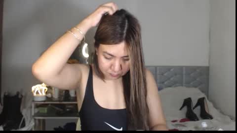 Snapshot of stellahugets chatting on November 7, 2025, 6:41 pm Stella online show from November 7, 2025, 6:41 pm