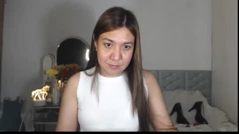 Snapshot of stellahugets chatting on November 10, 2025, 7:02 pm Stella online show from November 10, 2025, 7:02 pm