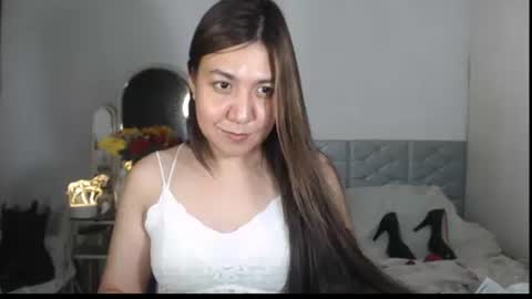 Snapshot of stellahugets chatting on November 12, 2025, 12:22 am Stella online show from November 12, 2025, 12:22 am