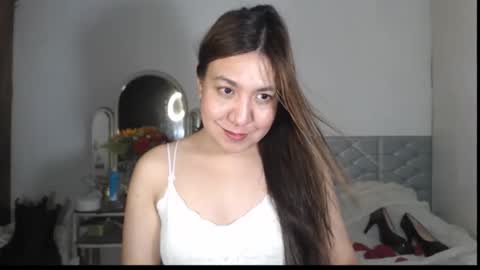 Snapshot of stellahugets chatting on November 28, 2025, 8:55 pm Stella online show from November 28, 2025, 8:55 pm