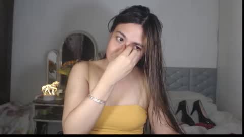 Snapshot of stellahugets chatting on December 15, 2025, 11:25 am Stella online show from December 15, 2025, 11:25 am