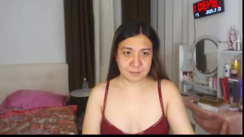 Stella online show from May 10, 2026, 12:43 pm